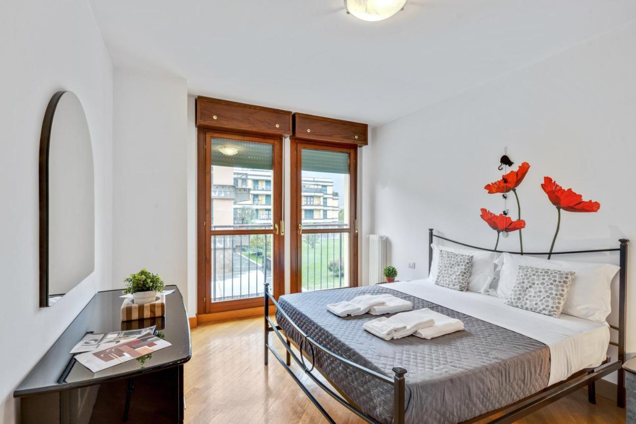 Il Broletto Apartment - Affitti Brevi Italia เลคโค ภายนอก รูปภาพ